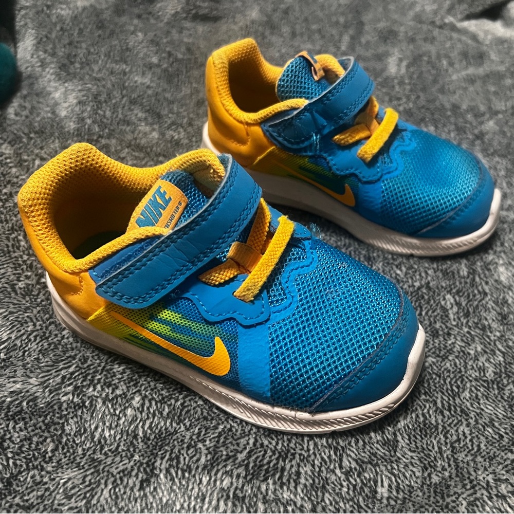 Nike  Downshifter Tennis Athletic Shoes Sneakers Size 7c